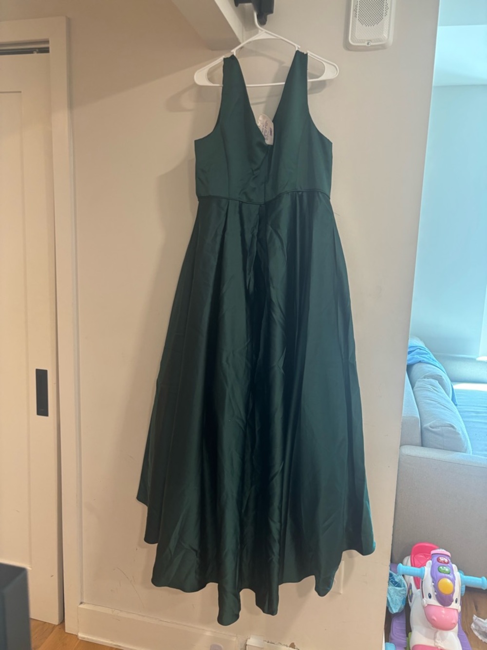 Betsy & Adam Emerald Green Satin V-Neck Maxi Dress SZ 14W - Picture 5 of 6